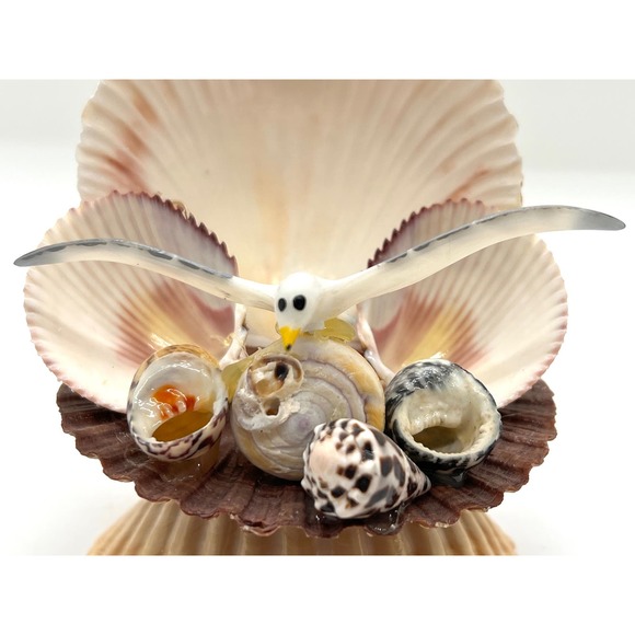 Seashell Figurine w Carved Seagull Vintage Handmade Folk Art 70-80's Cottagecore - Picture 2 of 11